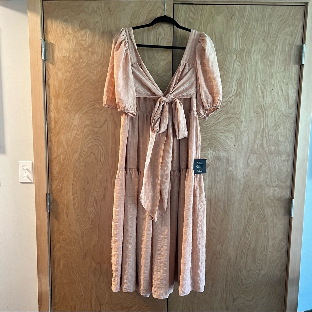 NWT Lulus Dress: Hello Sweetheart Peach Puff Sleeve Tiered Midi Dress